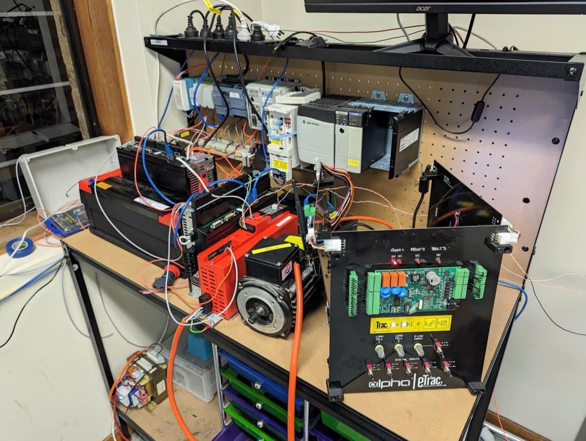 Workshop test bench with controllers and drives